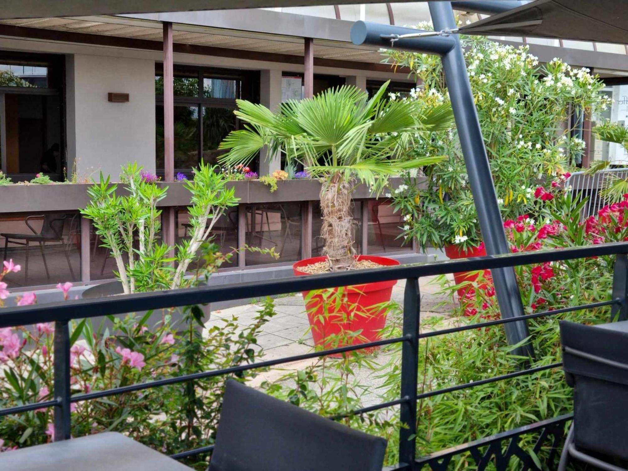 Logis Hotel Schaeffer- Restaurant Le Saint Georges Serrieres  Exterior photo